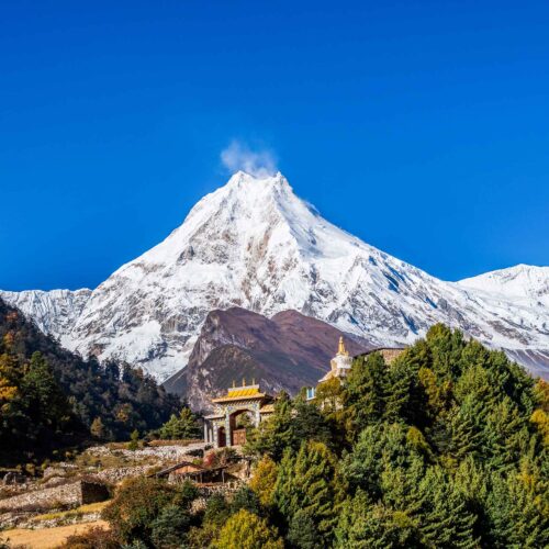 Manaslu Circuit trekking trail